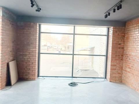 комерційна за адресою Водопровідна вул., 37