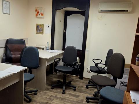 комерційна за адресою Богдана Хмельницького вул., 32