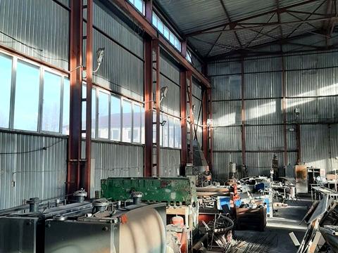 комерційна за адресою Металургів вул., 19