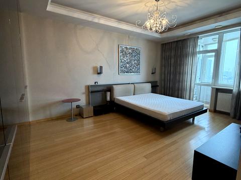 квартира за адресою Лесі Українки бульв., 7-Б