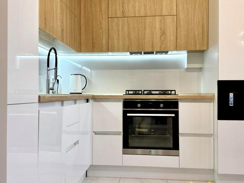 квартира за адресою с. Гатне, Приозерний бульв., 3