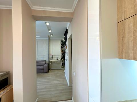 квартира за адресою с. Гатне, Приозерний бульв., 3