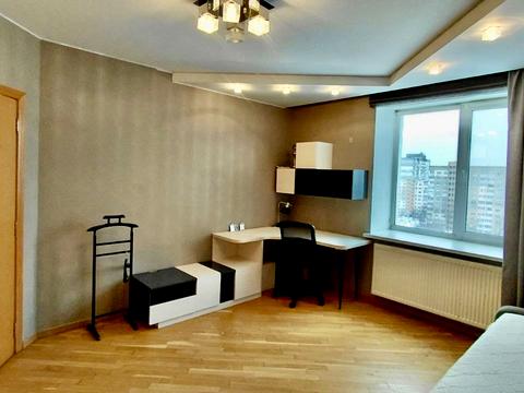 квартира за адресою Київ, Богатирська вул., 18-А