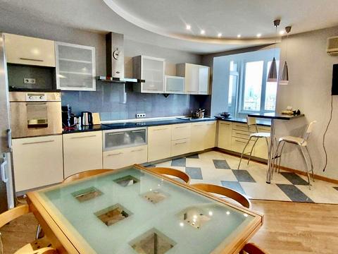 квартира за адресою Київ, Богатирська вул., 18-А