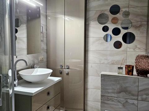 квартира за адресою Ніла Армстронга вул. (Казакова), 4