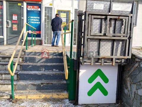 комерційна за адресою Володимира Українця вул., 12