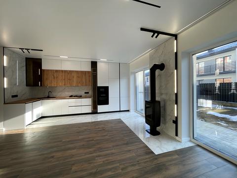 будинок за адресою Потічна вул., 920