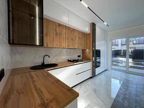 будинок за адресою Потічна вул., 920