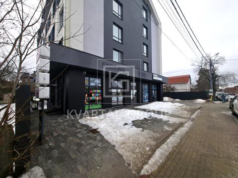 комерційна за адресою Соборна вул., 68