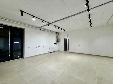 коммерческая по адресу Європейська ул., 1