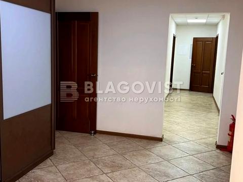 комерційна за адресою Георгія Гонгадзе просп. (Радянської України), 18-Д