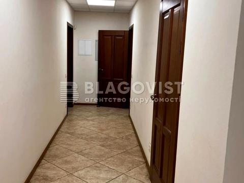 комерційна за адресою Георгія Гонгадзе просп. (Радянської України), 18-Д