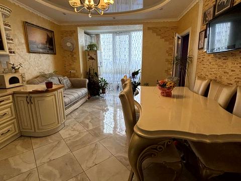 квартира за адресою Зарічанська вул., 11л