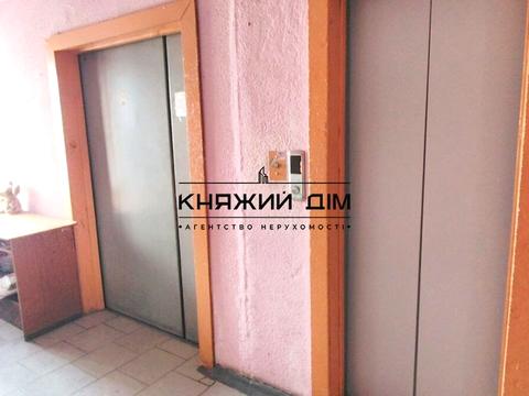 квартира за адресою Анни Ахматової вул., 6