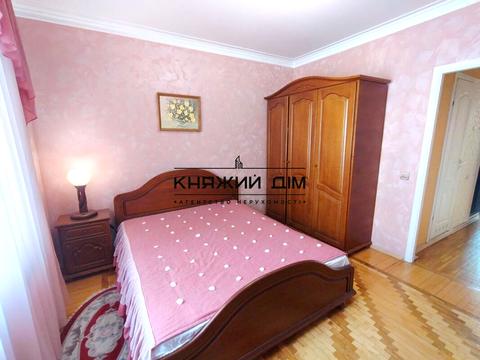 квартира за адресою Анни Ахматової вул., 6