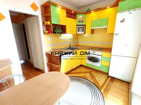 квартира за адресою Анни Ахматової вул., 6