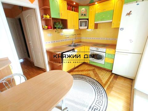 квартира за адресою Анни Ахматової вул., 6