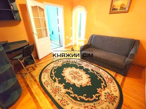 квартира за адресою Анни Ахматової вул., 6