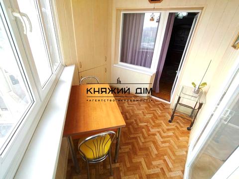 квартира за адресою Анни Ахматової вул., 6