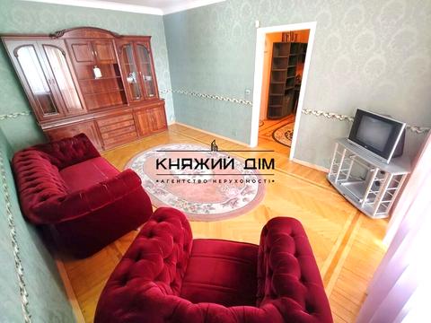 квартира за адресою Анни Ахматової вул., 6