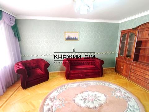 квартира за адресою Анни Ахматової вул., 6