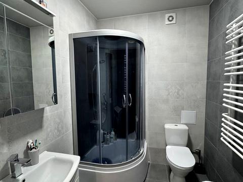 квартира за адресою Олександра Довженка вул., 33