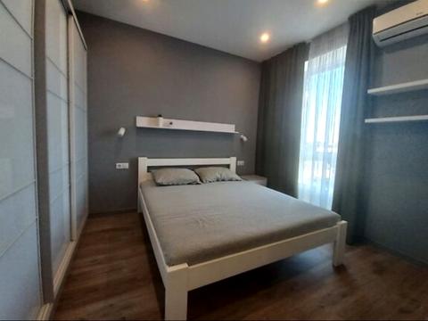 квартира по адресу Светлова ул., 42-А