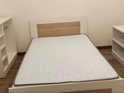 квартира по адресу Светлова ул., 42-А