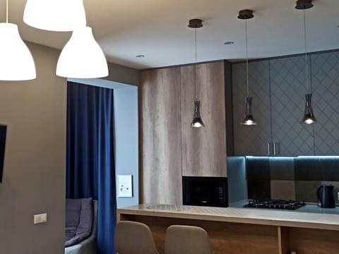 квартира по адресу Светлова ул., 42-А