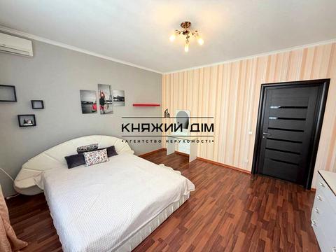 квартира за адресою Дніпровська набережна вул., 19-А