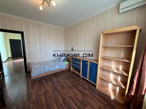 квартира за адресою Дніпровська набережна вул., 19-А