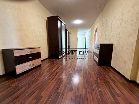 квартира за адресою Дніпровська набережна вул., 19-А