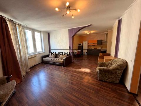 квартира за адресою Дніпровська набережна вул., 19-А