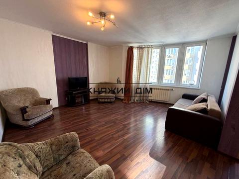 квартира за адресою Дніпровська набережна вул., 19-А