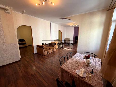 квартира за адресою Дніпровська набережна вул., 19-А