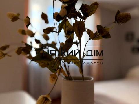 квартира за адресою Дніпровська набережна вул., 19-А