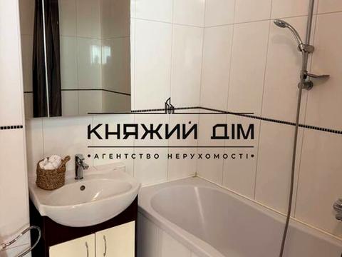 квартира за адресою Дніпровська набережна вул., 19-А