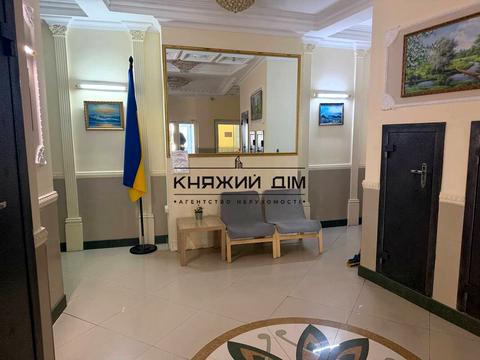 квартира за адресою Дніпровська набережна вул., 19-А