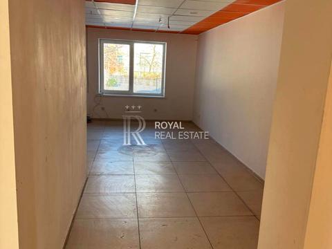 комерційна за адресою Бориса Гмирі вул., 5-А