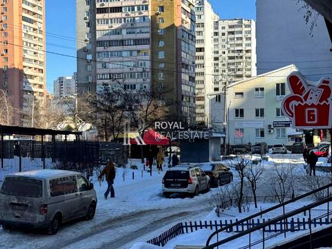 комерційна за адресою Бориса Гмирі вул., 5-А