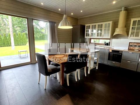 будинок за адресою Космонавтів вул., 7