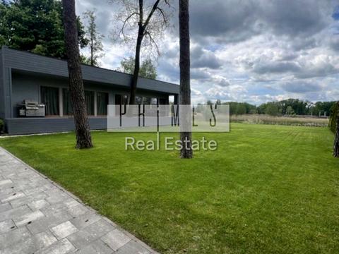 будинок за адресою Космонавтів вул., 7