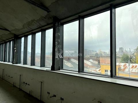 комерційна за адресою Київ, Жилянська вул., 146