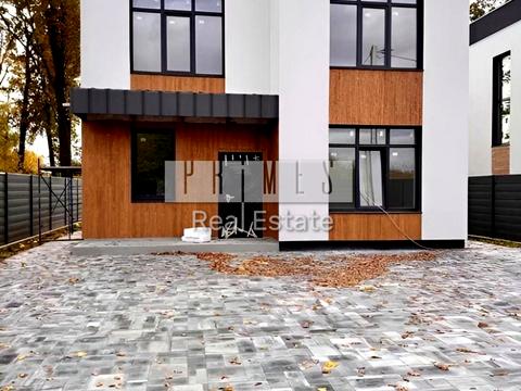 будинок за адресою Грушевського вул.