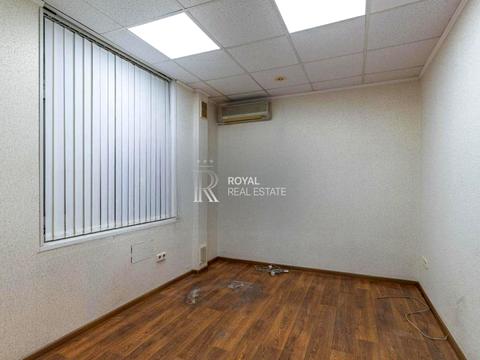 коммерческая по адресу Верховинца Василия ул., 10