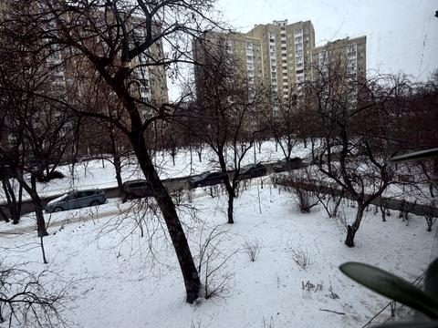 квартира за адресою Оксани Вороніної пров. (Металістів), 1