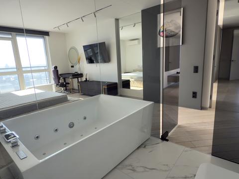 квартира за адресою Джона Маккейна вул. (Івана Кудрі), 1-Б