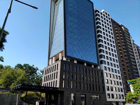 комерційна за адресою Василя Стуса вул., 35-А