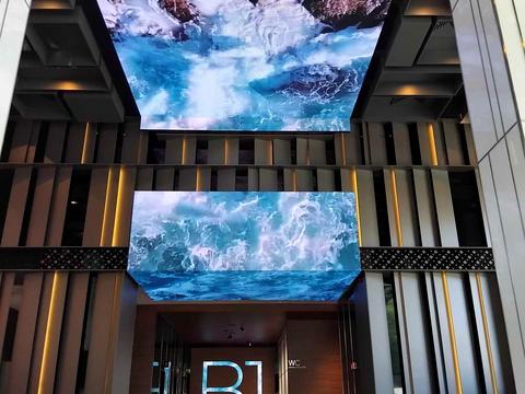 комерційна за адресою Василя Стуса вул., 35-А