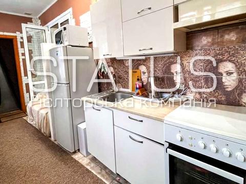 квартира за адресою Тролейбусна вул., 10